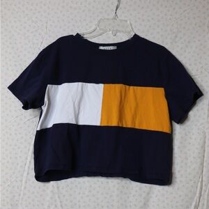 “gaze” Color-block Cropped T-Shirt